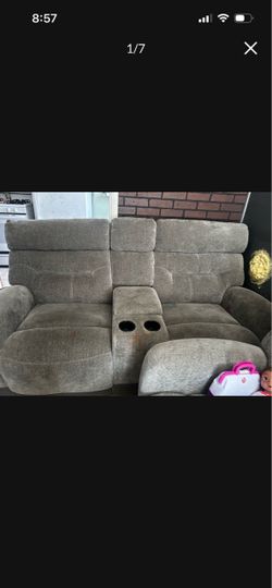 2piece couch MUST GO