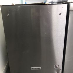KitchenAid Dishwasher Stainless Steel ( Price Is Negotiable )