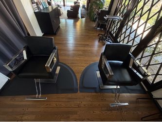 Set of 2 professional salon styling chairs- Like new