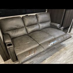 3 Roll Recliner Chairs 