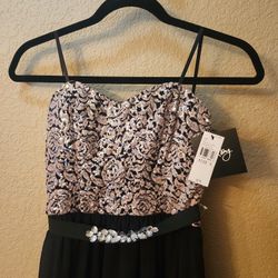 NEW Gorgeous Strapless Formal Dress Woman Sz 5