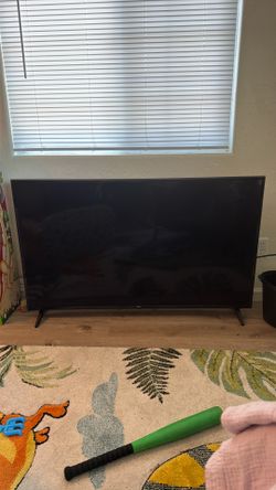 60” LG Smart TV w/Remote