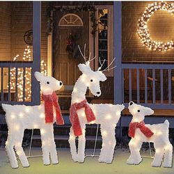 30 In Joliyoou Christmas Yard Decoration, Set of 3 Pre-lit Reindeer with 60 LEDs Warm White Lights, 2D Light Up Plush Reindeer Family