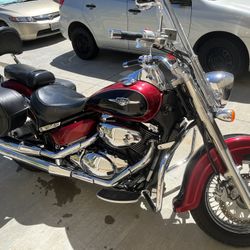 Suzuki boulevard 2024 c50 800cc