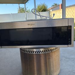 Whirlpool Microwave 