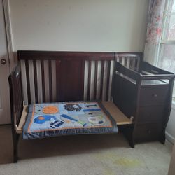 Convertible Baby Crib