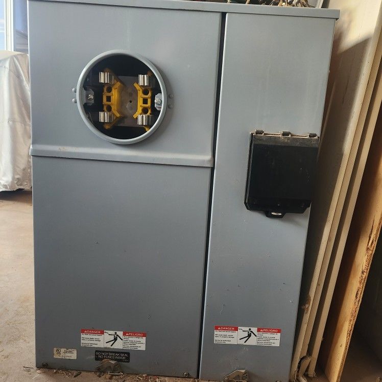 200 Amp Electrical Panel