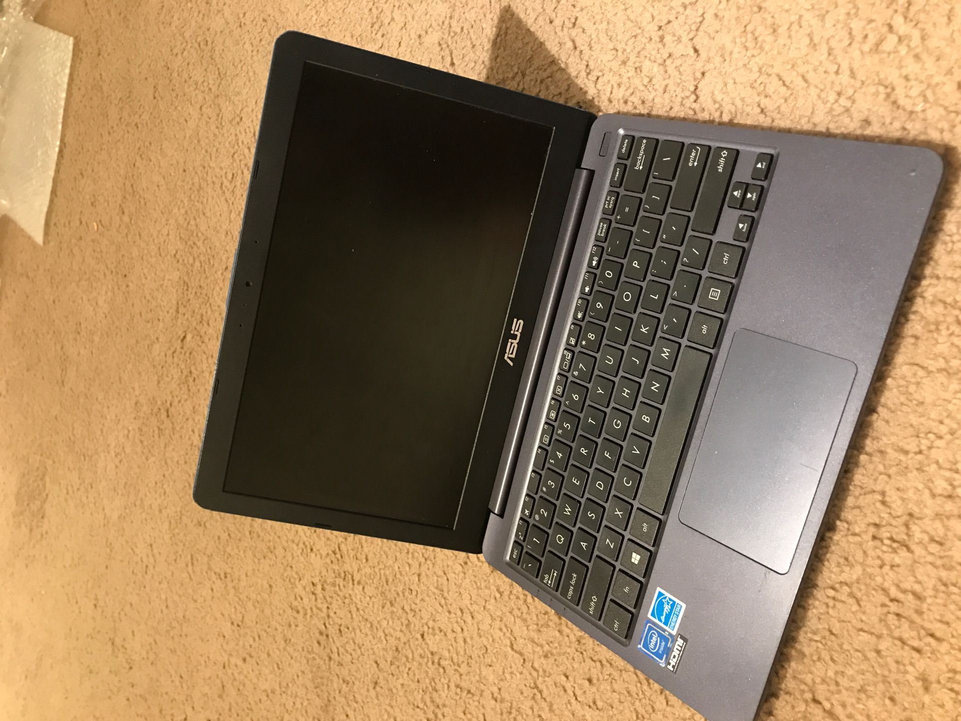 Asus vivobook laptop 11 inch