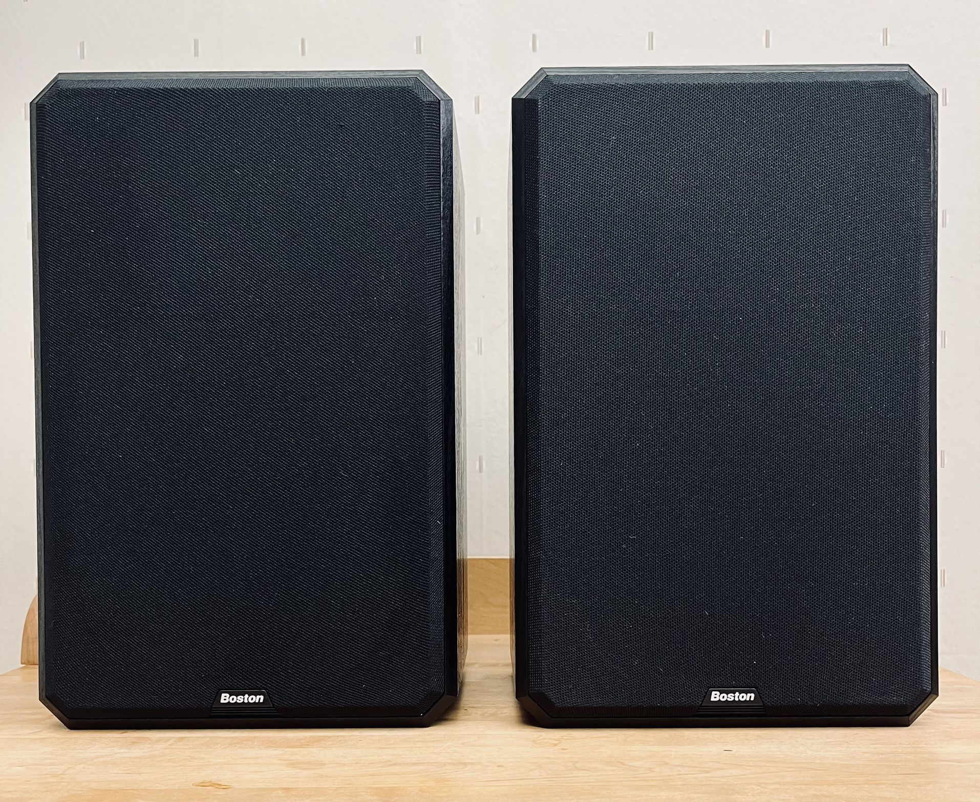 Boston (Boston Acoustics) HD7 bookshelf speakers