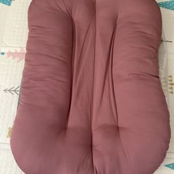 Lounger & Nursing Pillow