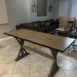 Table, Counter Height, Great Condition!