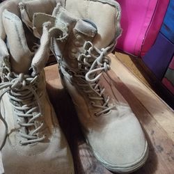 Military Boots 
