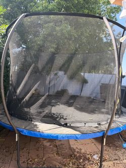 12 ft Trampoline with ladder