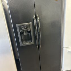 Black Side By Side GE Refrigerator 