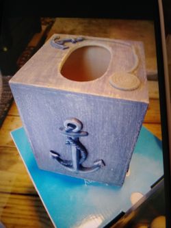Tissue Holder