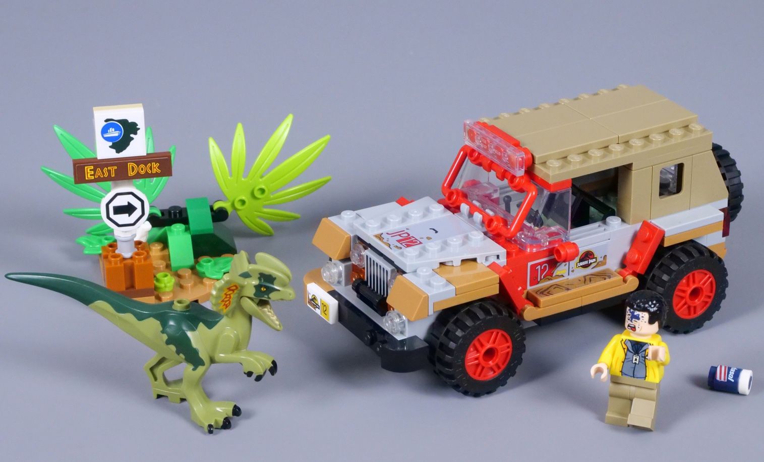 LEGO Jurassic Park Dilophosaurus Ambush (76958) X2