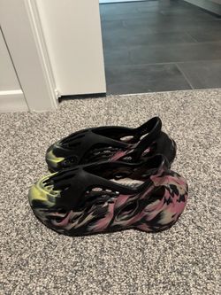 Yeezy foam runner