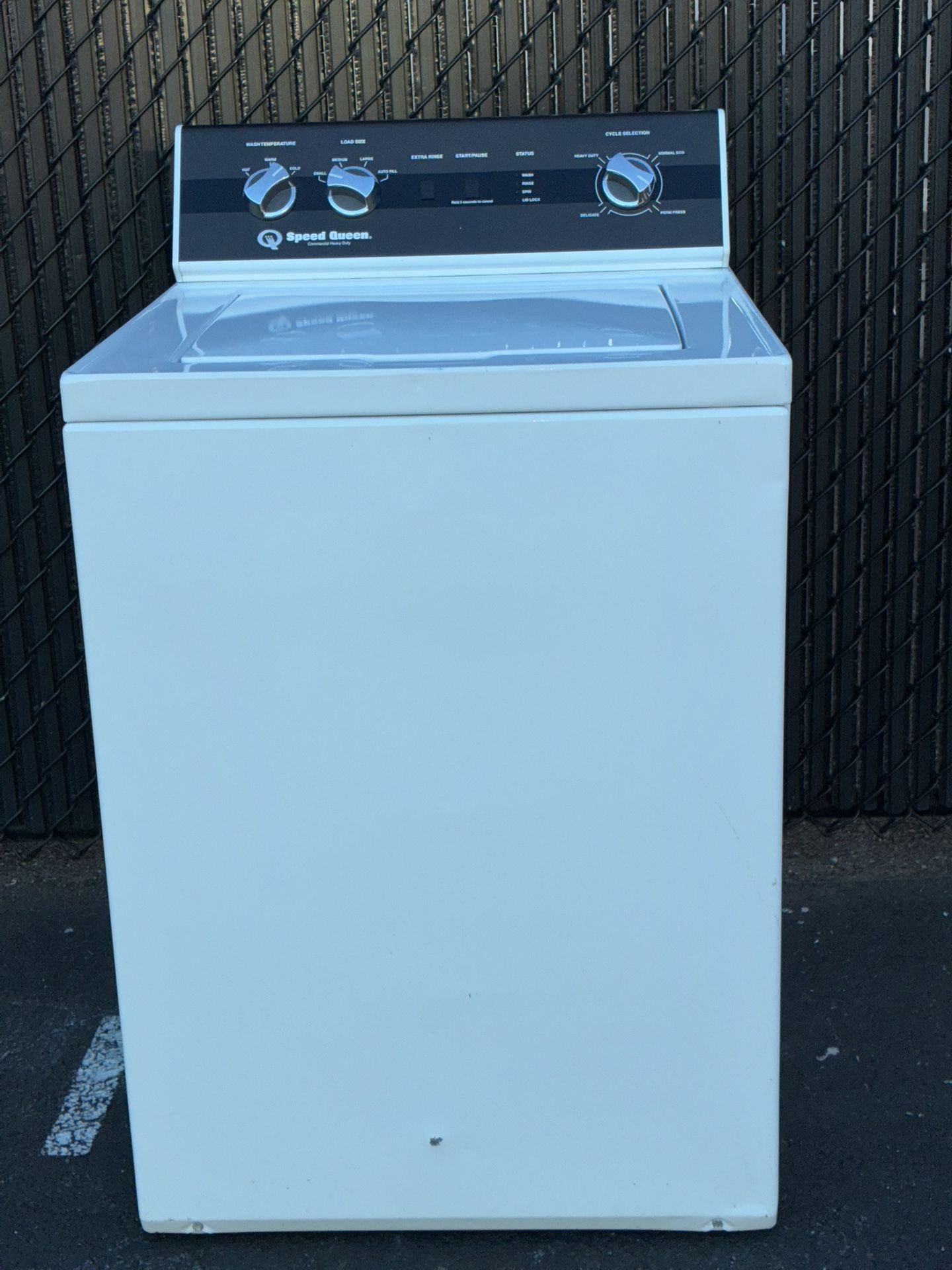 SPEED QUEEN TOP LOAD WASHER. WORKS PERFECT. 30 DAYS WARRANTY.