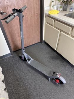 Electric Scooter Foldable 350W Motor 16 MPH 28 Mile Range