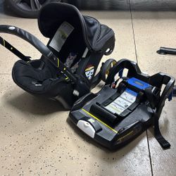 Doona Stroller With Car Base 