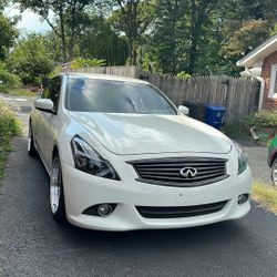 2013 Infiniti G37x white/black