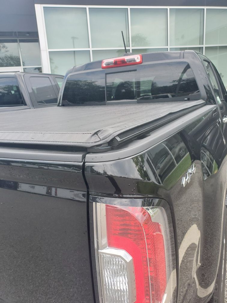 Cover for GMC CANYON