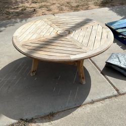 FREE-Table-patio-wood