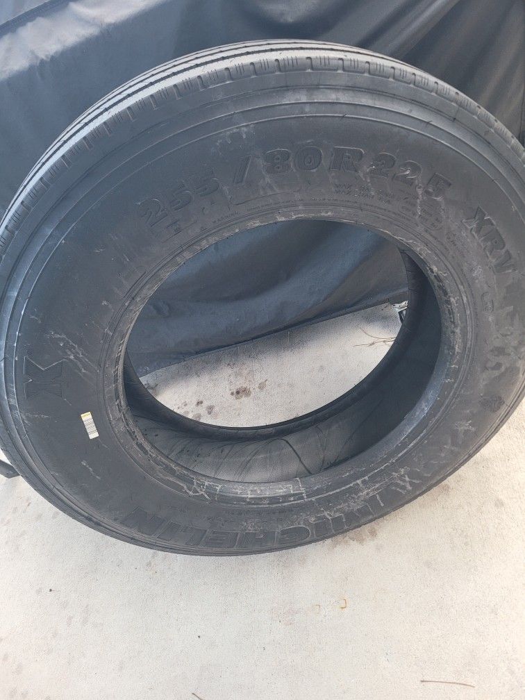 Michelin 255/80R22.5