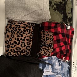 Womens Pajamas Pants Shorts Shirt Lot 