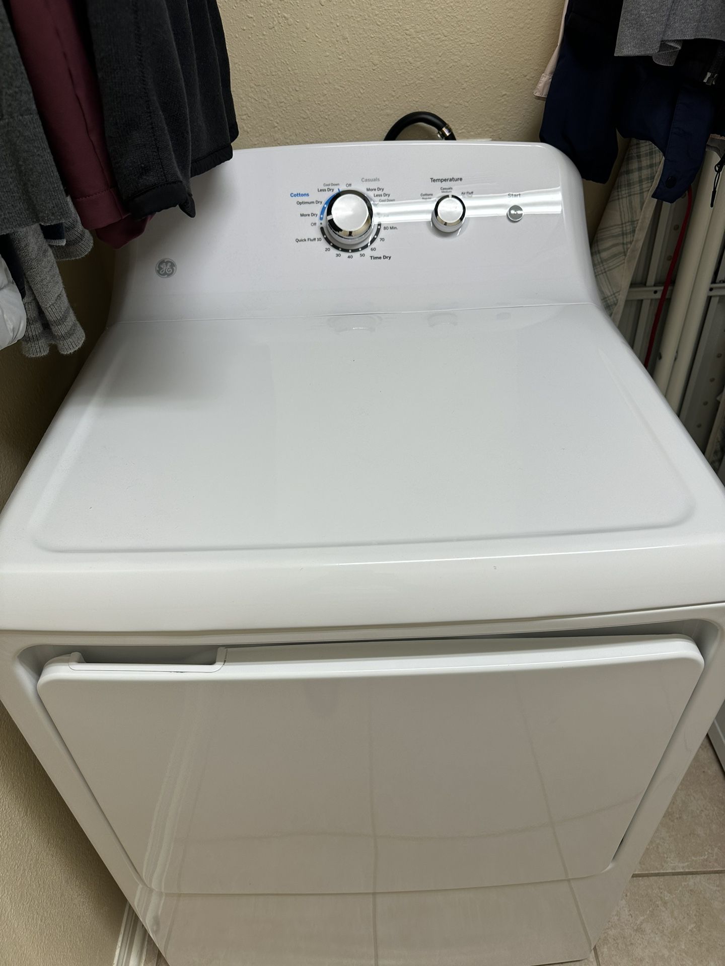 GE Dryer (electric) : Pick Up Only