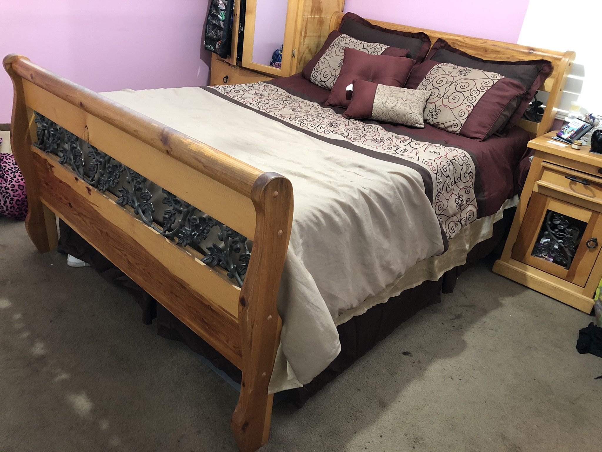 Oak Queen Size Bedroom Set