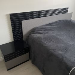 Bedroom Set 4 Piece Queen Bed Nightstand Dresser Mirror (NO MATTRESS)