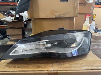 AUDI R8 LEFT HEADLIGHT 2011