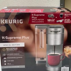 Keurig K-Supreme Plus Special Edition Single Serve Coffee Maker w/ 18 K-Cup  Pods