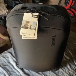 THULE:  BLACK Subterra  2 Carry-On Spinner 35L