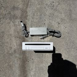 Nintendo Wii RVL-101 White Console w/ Power Adapter Tested and Works Perfectly