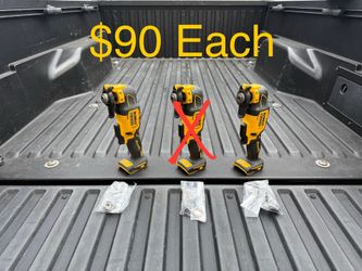 DEWALT ATOMIC 20V MAX Cordless Brushless Oscillating Multi Tool (Tool Only) **$90 Each**