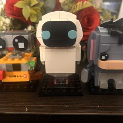 Wall-e And Eeyore Disney Legos Already Built 