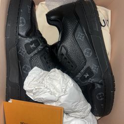 Louis Vuitton Sneakers