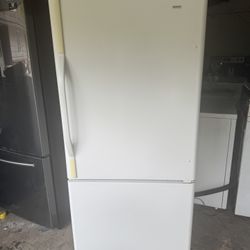 Kenmore Refrigerator 