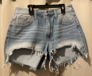 Women’s Distressed Shorts