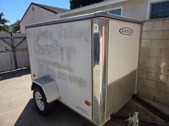 Enclosed trailer 5x8 tow