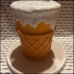 Urban Outfitters Rotary Hero Giant Ice Cream Cone Stool Retro Novelty Seat