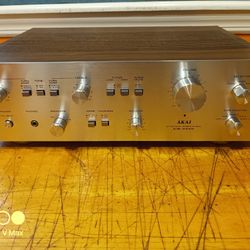 Akai AM 2400 Integrated Amplifier Mint Condition 