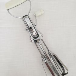 Vintage Metal Egg Beater made in Hong Kong