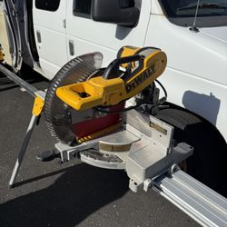 Dewalt Miter Saw With Stand DW716 DWX723