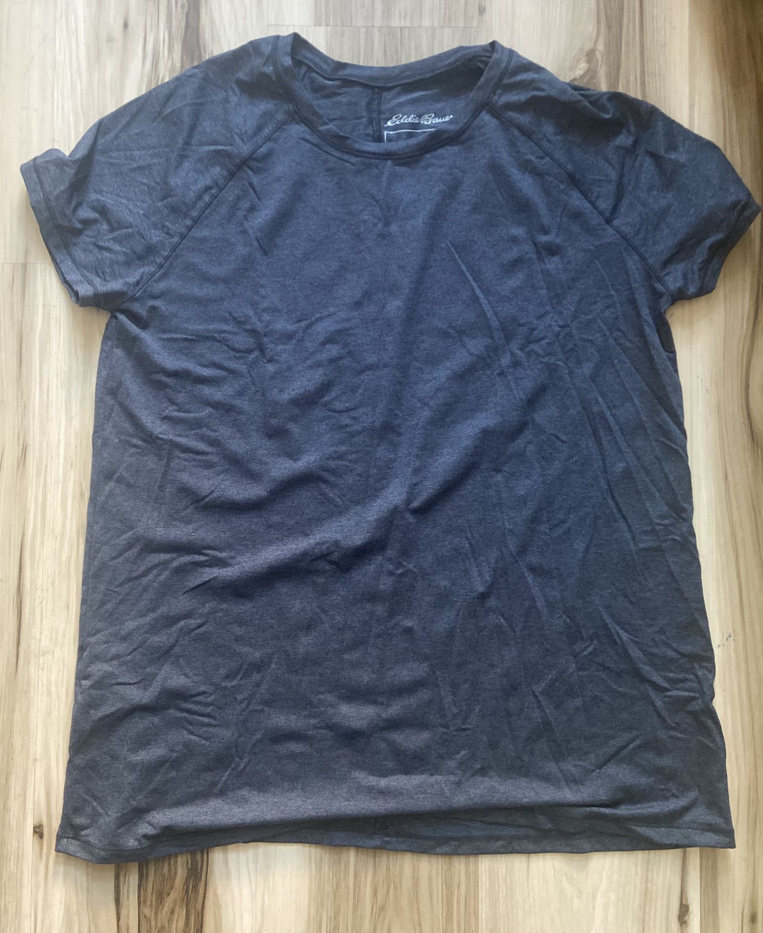 WOMEN ACTIVE SHORT SLEEVE TEE Size M