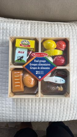 Melissa & Doug Food Groups Wooden Play Set