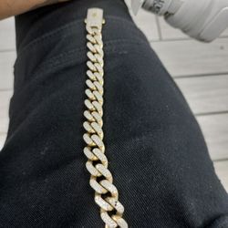 10kt Cuban  Bracelet