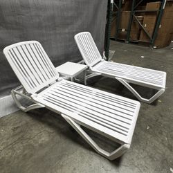 $150.00 New 3 Pieces White Plastic Outdoor Patio Pool Chaise Lounge Pool Tanning Adjustable Recliner
